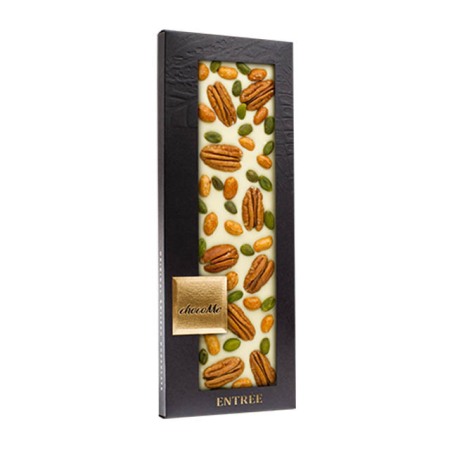 Cu nuci - Tableta de ciocolata artizanala alba chocoMe cu nuci pecan, alune cu miere, fistic 110g