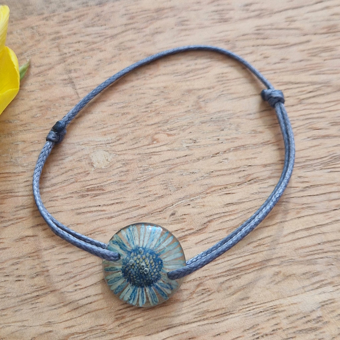 Brățară cu flori de bănuți [2]