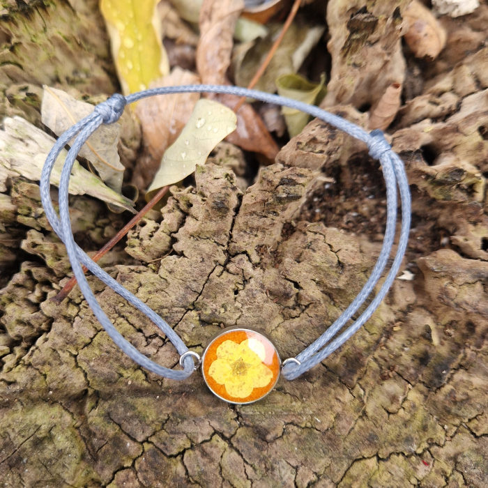 Acél karperec szilvavirággal [2]