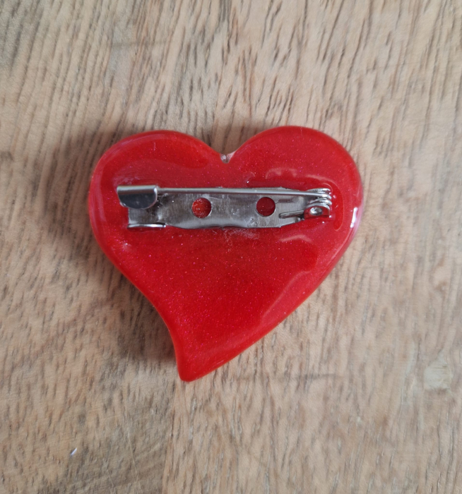 Broșă cu floarea de bănuți [3]