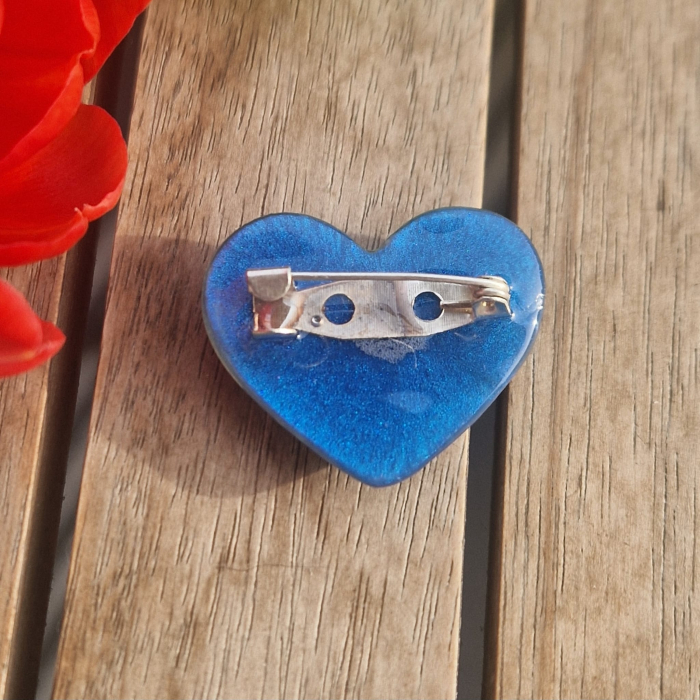 Broșă cu floarea de bănuți [3]