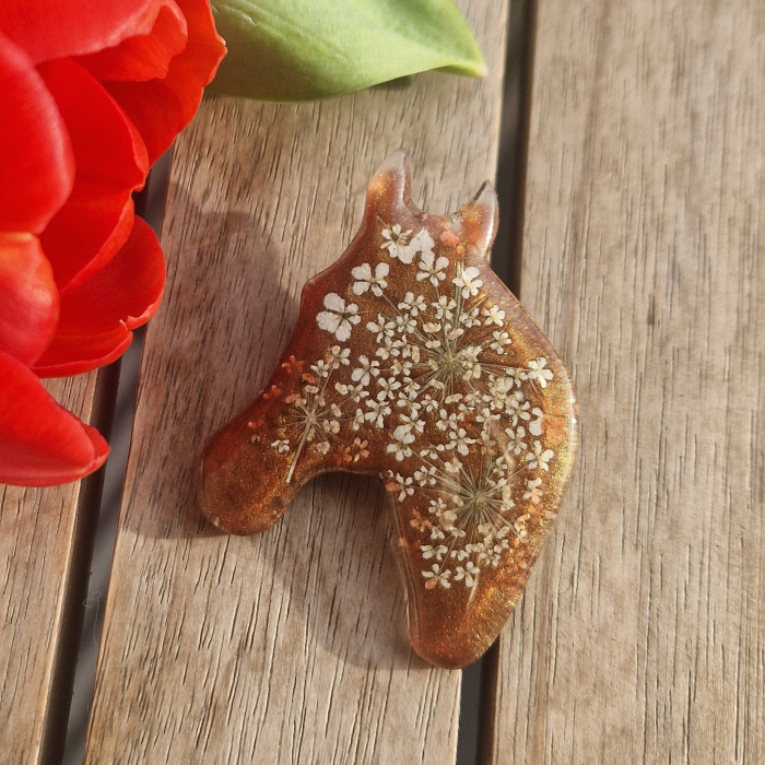 Broșă cu flori de morcov - cal [2]