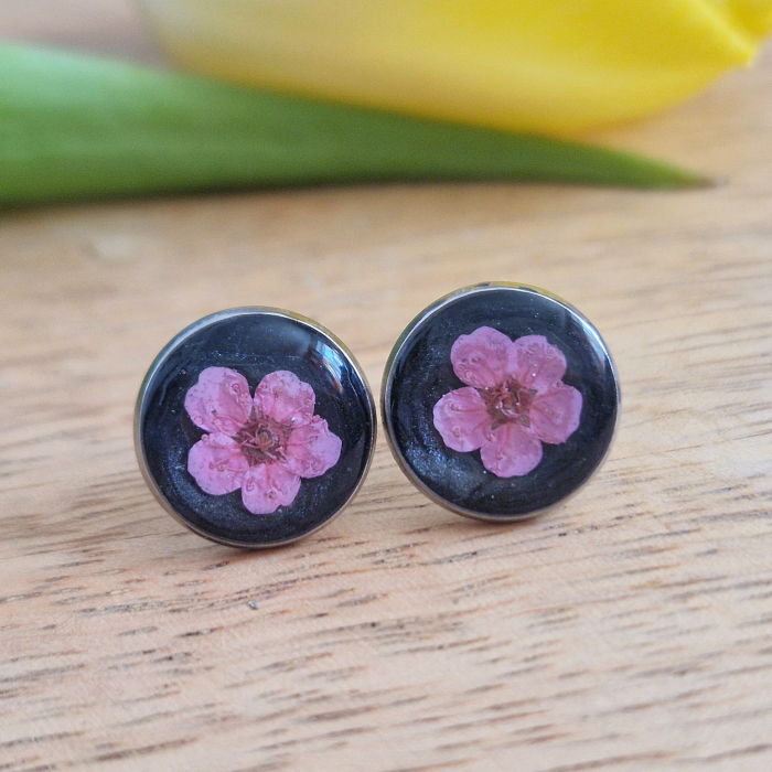 Cercei cu șurub din oțel cu flori de prun [3]