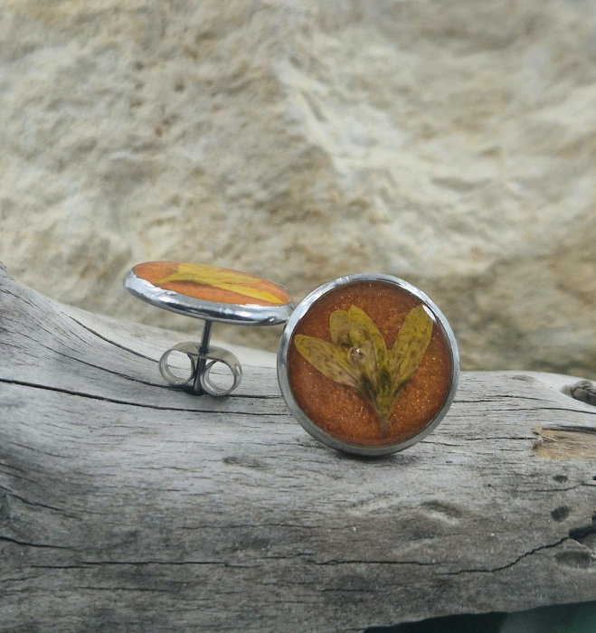 Cercei cu șurub din oțel cu flori sălbatice [1]