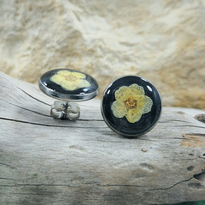 Cercei cu șurub din oțel cu flori de prun [2]