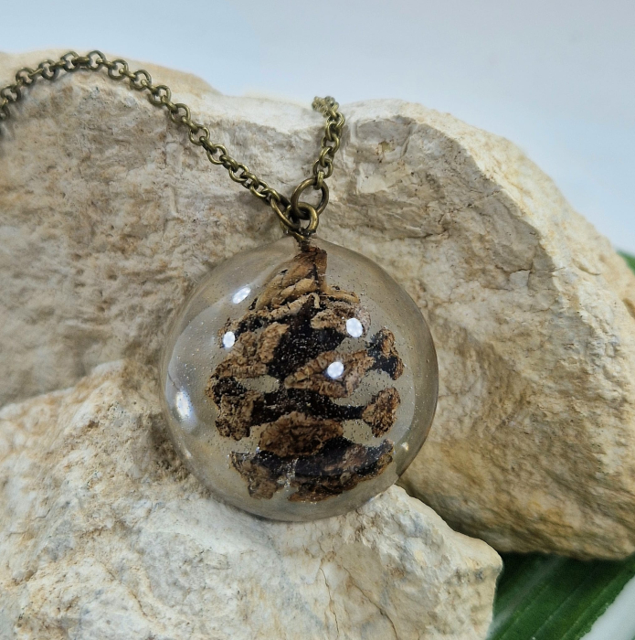 Fenyőtoboz nyaklánc [1]