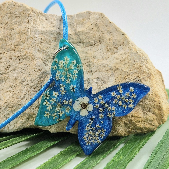 Colier cu flori de soc și flori de morcov [1]