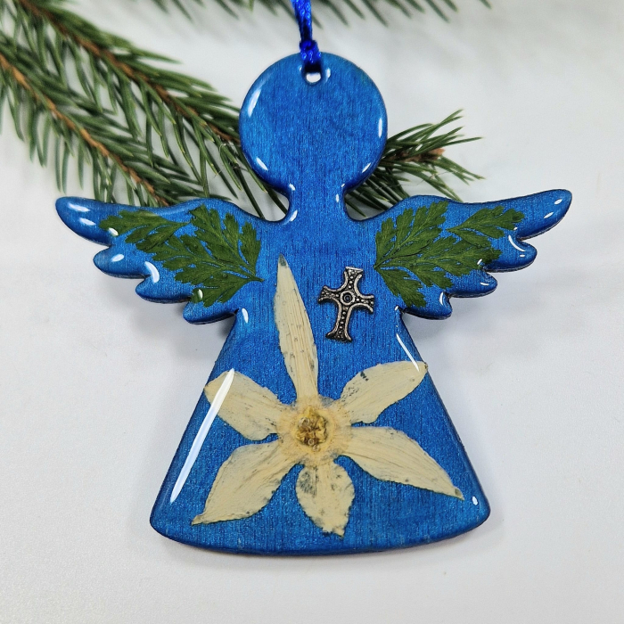 Decor de Crăciun - Îngerași din lemn cu flori naturale [1]