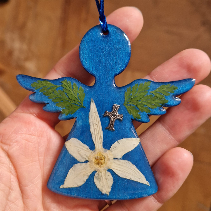 Decor de Crăciun - Îngerași din lemn cu flori naturale [2]