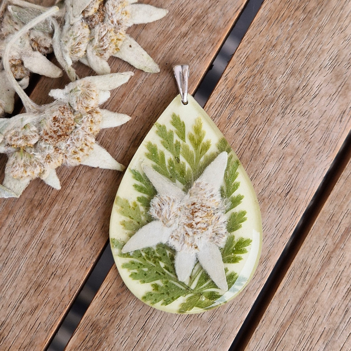 Pandantiv argint cu floarea de colț [2]