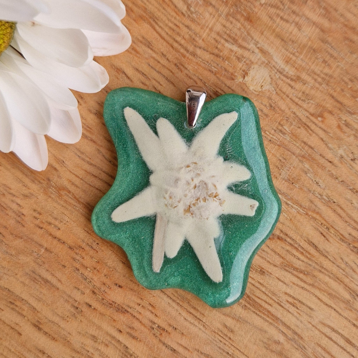 Pandantiv argint cu floarea de colț [2]