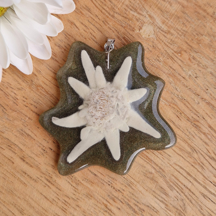 Pandantiv argint cu floarea de colț [2]