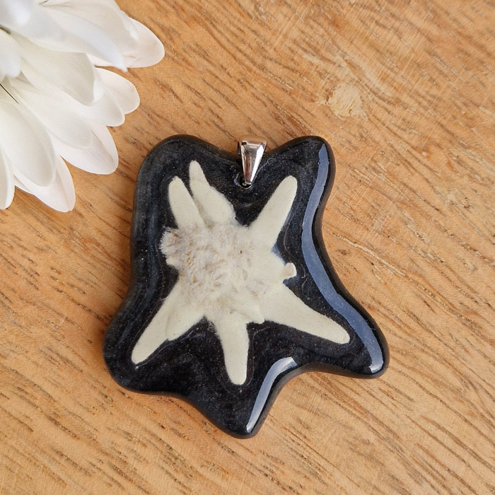 Pandantiv argint cu floarea de colț [2]