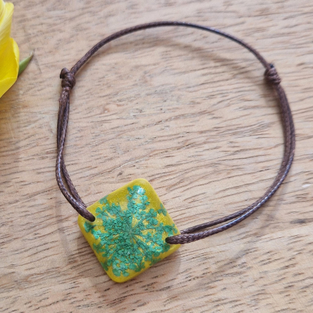 Brățară cu flori de morcov [1]