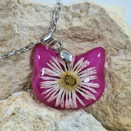 Colier / Pandantiv - Colier cu floarea de bănuți - pisică