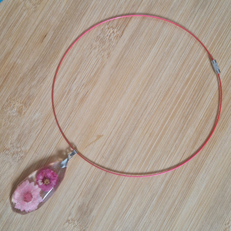 Colier cu flori sălbatice [1]