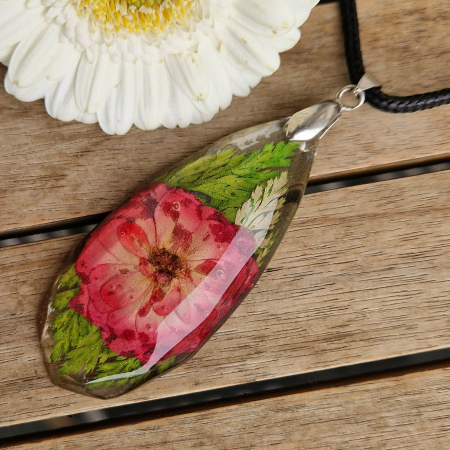 Colier cu mini trandafir [1]