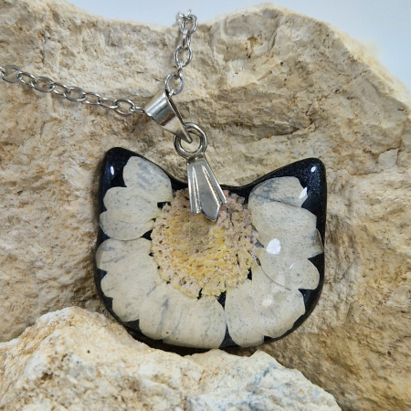 Colier / Pandantiv - Colier cu flori sălbatice - pisică