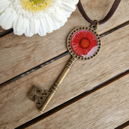 Colier cu floarea de bănuți [1]