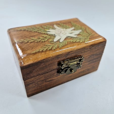 PRODUSE NOI - Cutie bijuterii cu floarea de colț