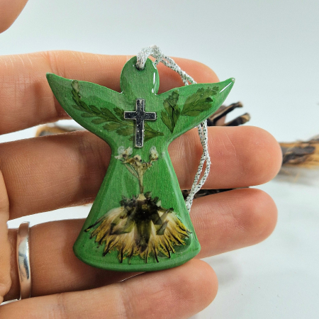 Karácsonyi angyaldísz – Igazi virágokkal, fából [1]