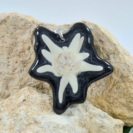 Pandantiv argint cu floarea de colț