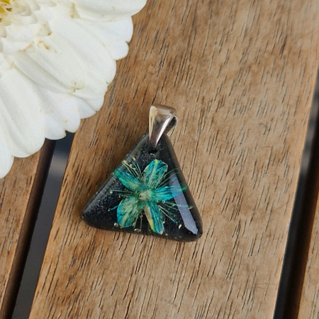 Vadvirágok 3D ezüst medál [1]