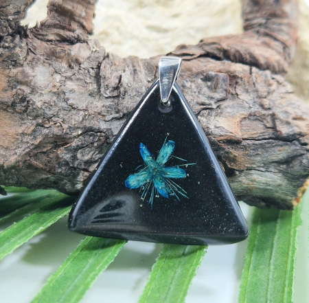 Vadvirágok 3D ezüst medál