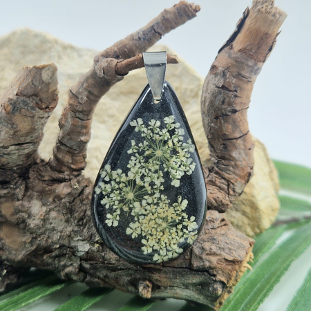 Pandantiv oțel cu flori de morcov