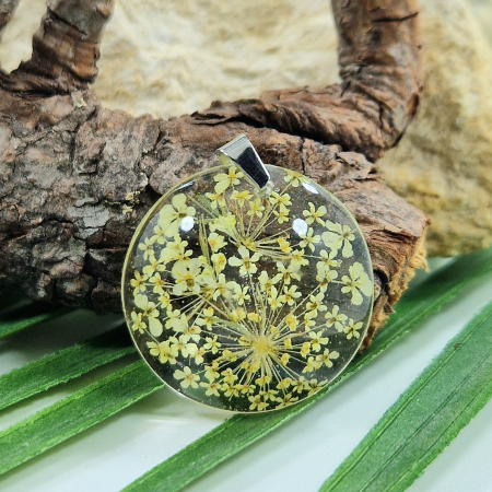 Pandantiv oțel cu flori de morcov