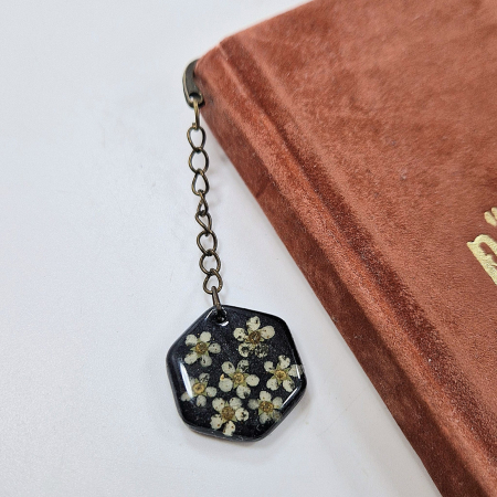 Semn de carte cu flori de soc [2]