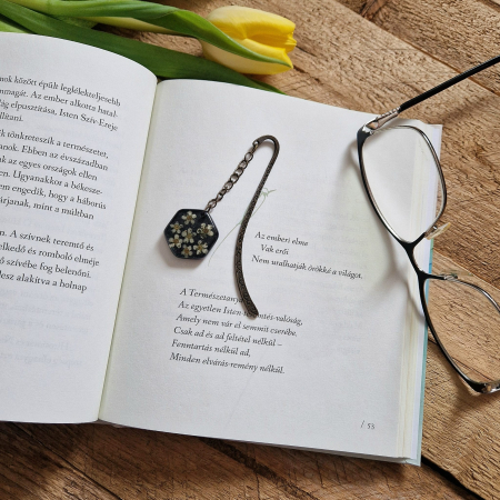 Semn de carte cu flori de soc [1]