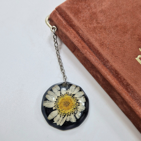 Semn de carte cu margaretă [2]