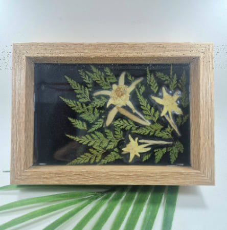 PRODUSE NOI - Tăviță pentru bijuterii cu floarea de colț