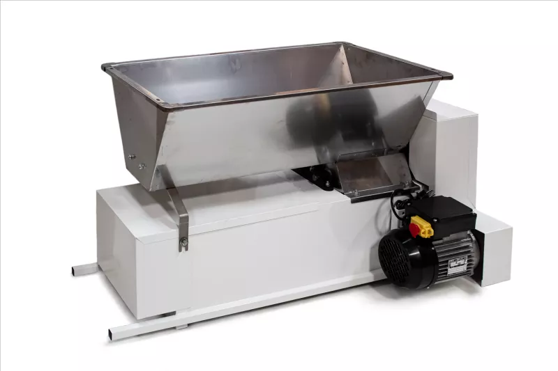 Zdrobitor-descirochinator By-zdrob Pro.e cu motor 0.75Kw, cuva 850×480 Inox, valturi Ø96×220mm aluminiu [1]