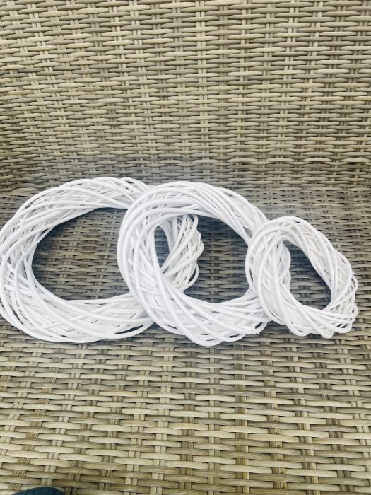 Coronita ratan alba 30 cm [2]