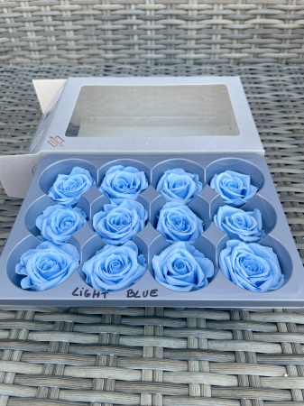 Dimensiune SMALL(diametru:3.5-4.5cm,inaltime:3.2-3.7cm) - Trandafir Small Light Blue