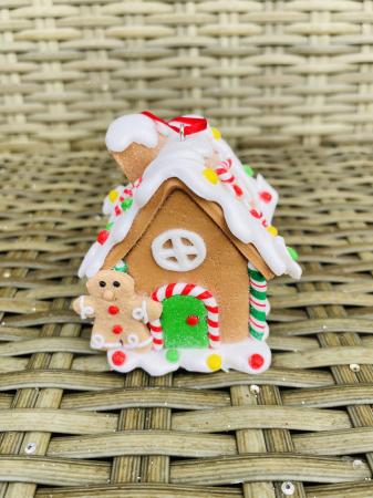 CRACIUN MAGIC - Casuta model turta dulce 2