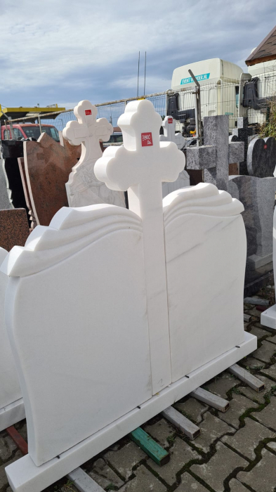 MONUMENT FUNERAR MARMURA ALBA [1]