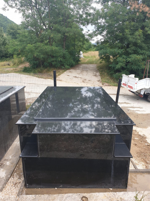 Lucrare realizata din Granit Negru [3]