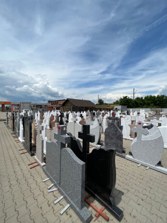 MONUMENT FUNERAR MARMURA ALBA [1]