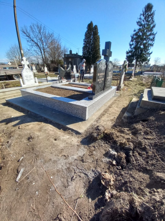 Lucrare realizata din Granit Bianco Sardo + Cruce Neagra [1]