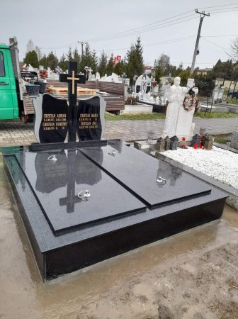 Lucrare realizata din Granit Negru [3]