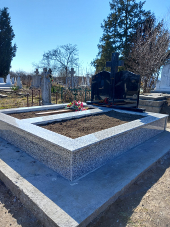 Lucrare realizata din Granit Bianco Sardo + Cruce Neagra [4]