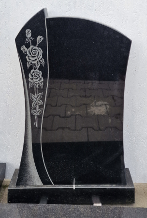 Cruci Granit - MONUMENT FUNERAR GRANIT NEGRU
