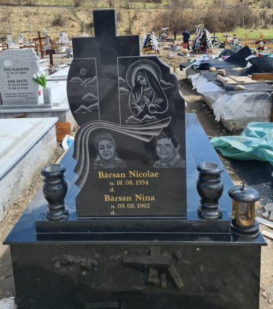 MONUMENT FUNERAR GRANIT NEGRU [2]
