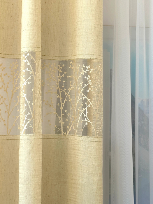 Set 2 Draperii Crem din In Creponat și Organza Brodate cu Pomișori 145x260cm [3]