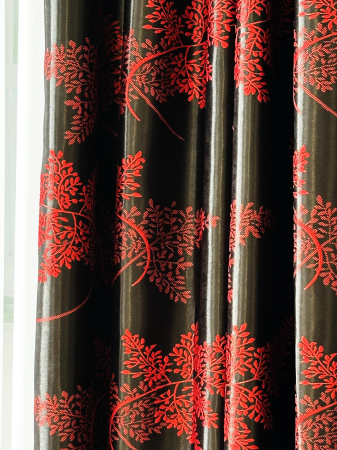 Draperie Blackout Negru Sidefat cu Crenguțe Roșii [5]