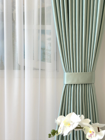 Draperie Blackout Satinat Verde Mentă cu Model Dungulițe Fine [5]