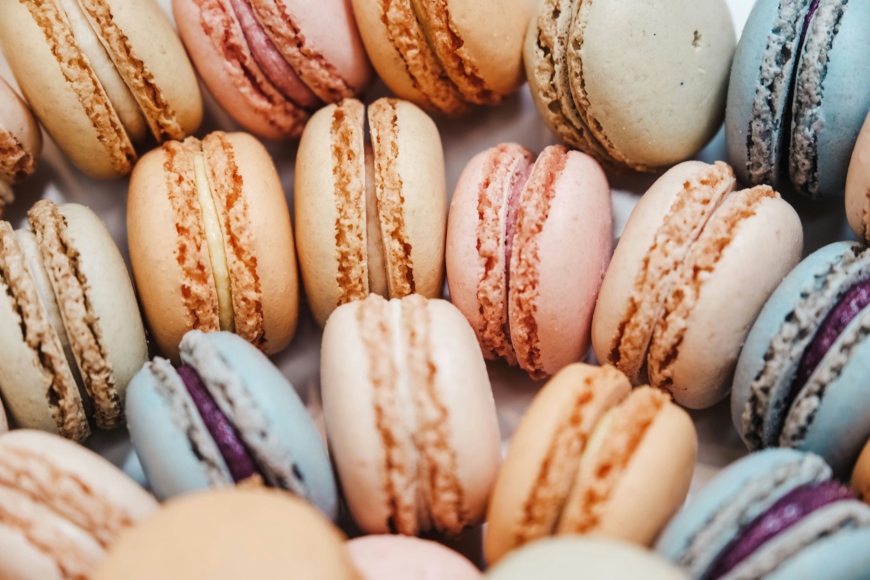 Ingrediente pentru macarons. Ce folosesc cofetarii profesioniști?